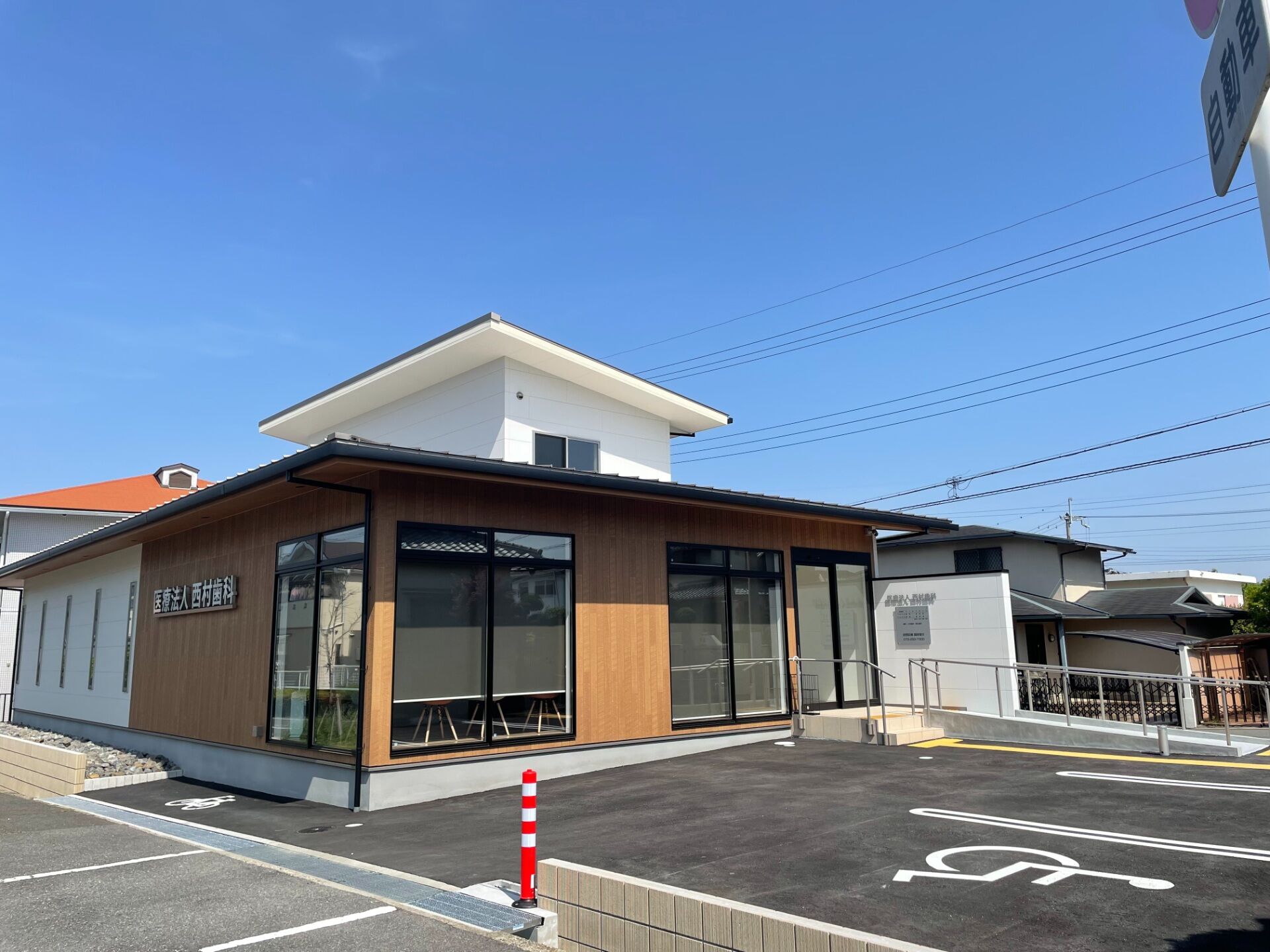 大通り側駐車場